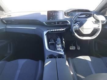 Second-hand Peugeot 5008 GT-line 181 CP (133 kW) 2019 Verde SUV