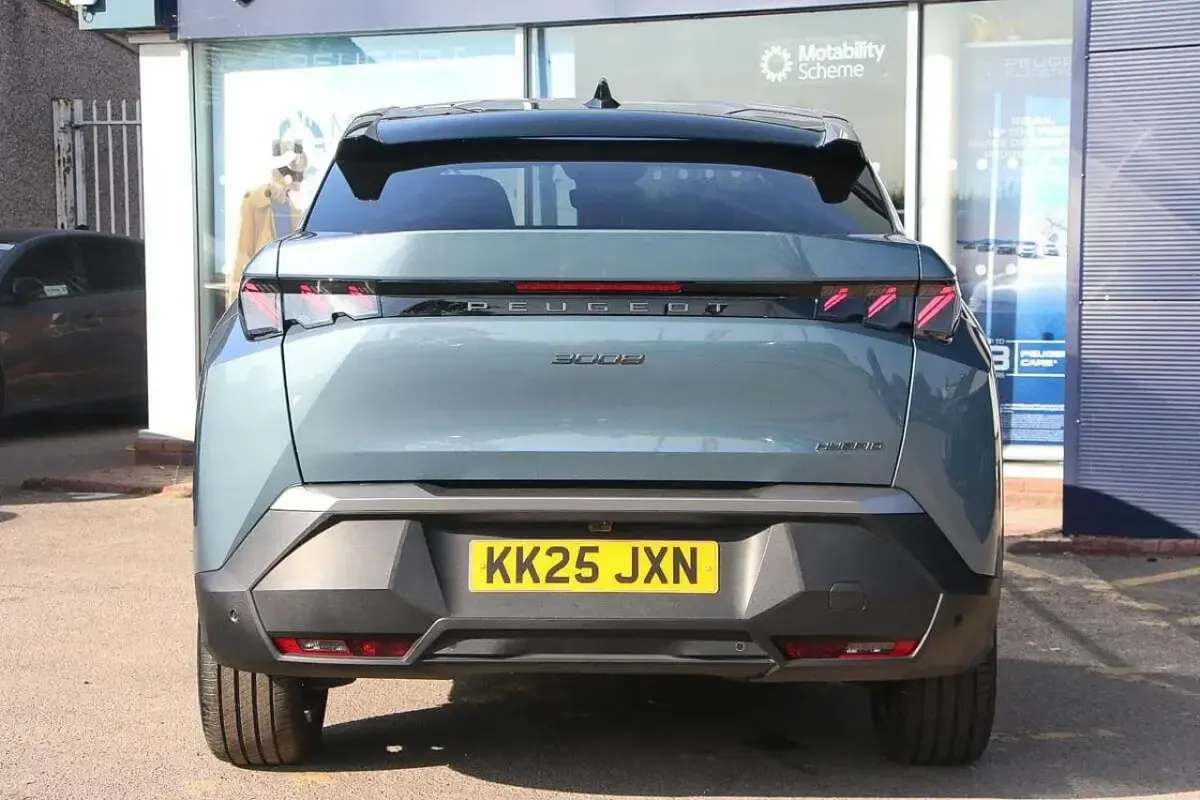 Used Peugeot 3008 GT 143 HP (105 kW) 2025 Blue SUV