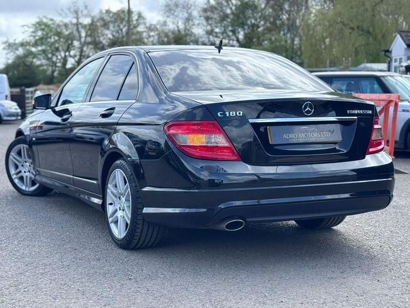 Used Mercedes C180 156 HP (114 kW) 2009 Black Sedan