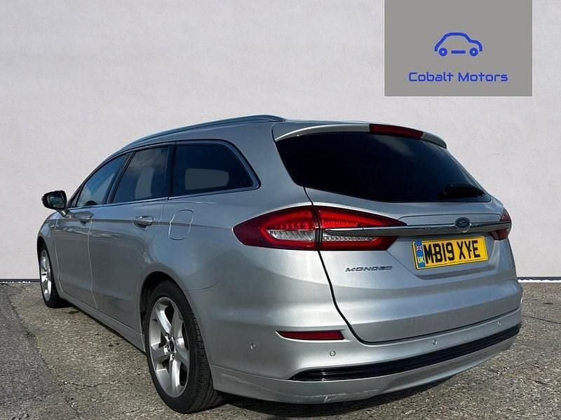 Used Ford Mondeo Titanium 150 HP (110 kW) 2019 Silver Estate