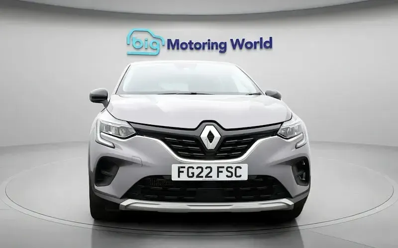 Used Renault Captur Iconic 91 HP (66 kW) 2022 Grey SUV