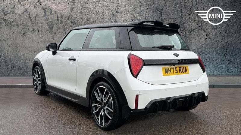 Usado Mini Cooper Hatch 113 kW (154 HP) 2026 Branco Citadino