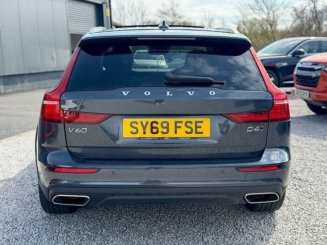 Used Volvo V60 CC 200 HP (147 kW) 2019 Grey Estate