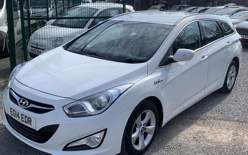 Used Hyundai i40 Active 136 HP (100 kW) 2014 White Estate