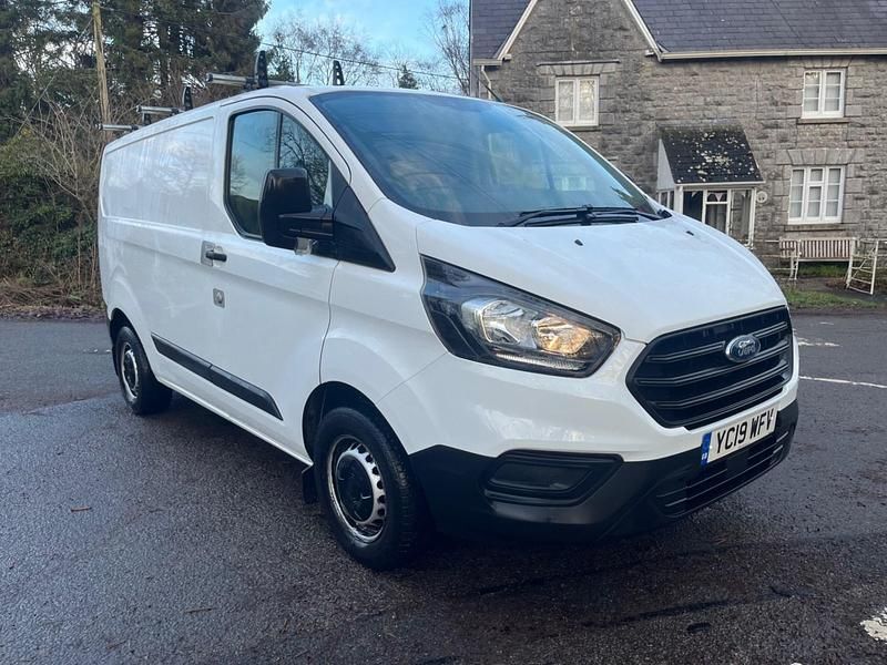 Used Ford Transit Custom 105 HP (77 kW) 2019 White Van