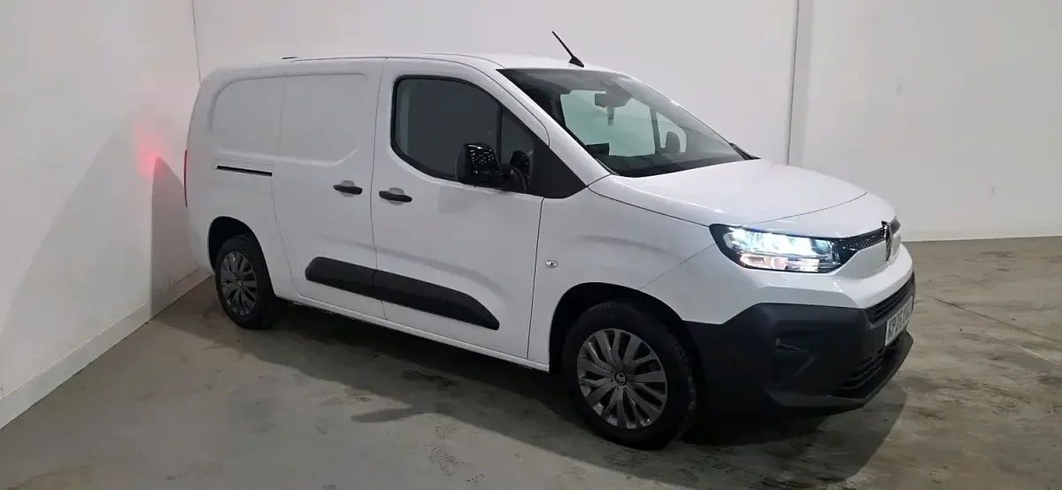 Used Citroën Berlingo 100 HP (73 kW) 2025 White MPV