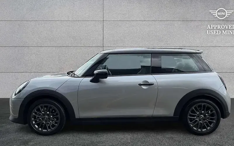 Used Mini Cooper Classic 150 kW (204 HP) 2026 Hatchback