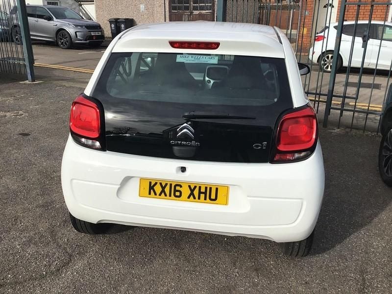 Begagnad Citroën C1 Feel 68 HK (50 kW) 2016 Vit Halvkombi