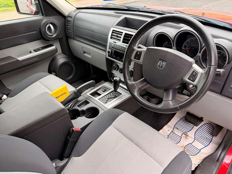 Used Dodge Nitro SXT 213 HP (156 kW) 2008 Red SUV