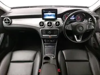 Used Mercedes GLA220 Executive 177 HP (130 kW) 2018 Grey SUV