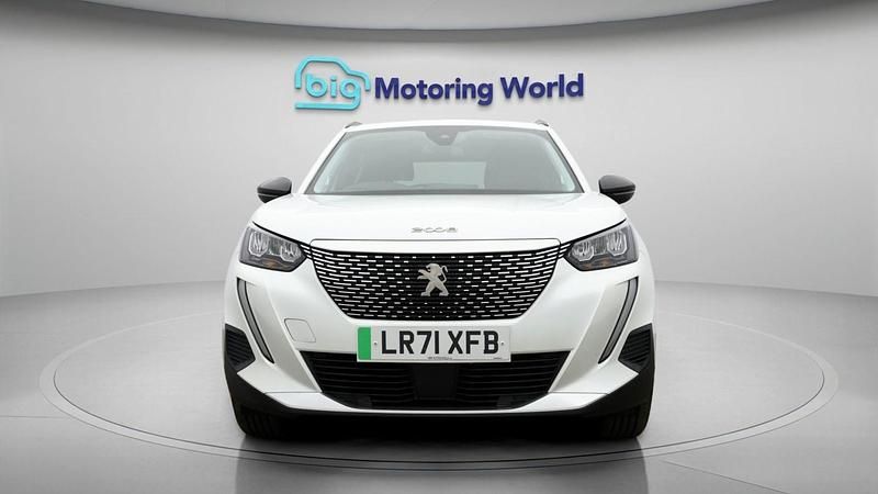 Used Peugeot 2008 Allure Premium 100 kW (136 HP) 2022 White SUV