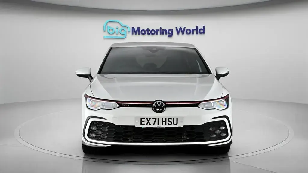 Used VW Golf VII GTI 245 HP (180 kW) 2021 White Hatchback