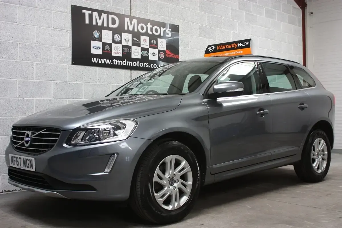 Used Volvo XC60 SE 190 HP (139 kW) 2017 Grey SUV