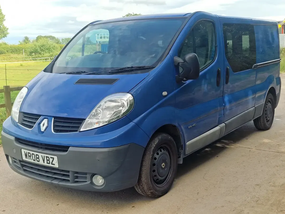 Used Renault Trafic 150 HP (110 kW) 2008 Blue MPV