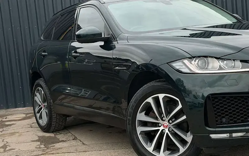 Used Jaguar F-Pace Portfolio 179 HP (131 kW) 2020 SUV