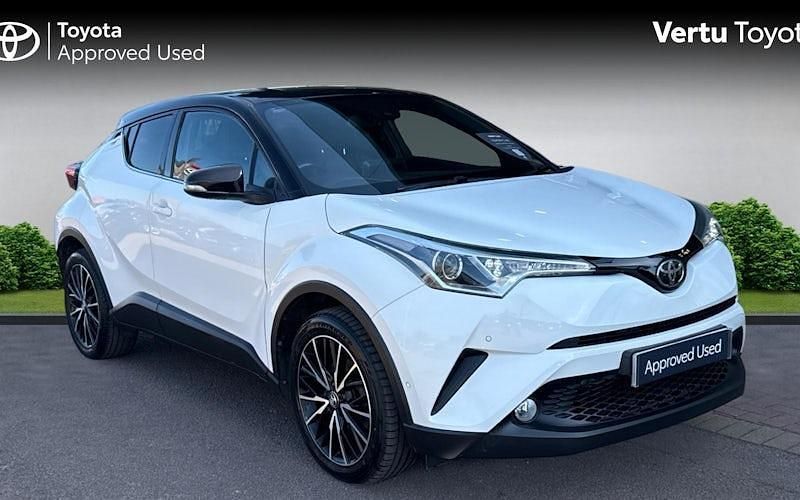 Used Toyota C-HR 116 HP (85 kW) 2018 White SUV