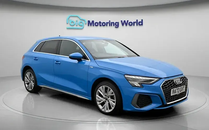 Used Audi A3 Sportback e-tron S-Line 204 HP (150 kW) 2024 Blue Hatchback