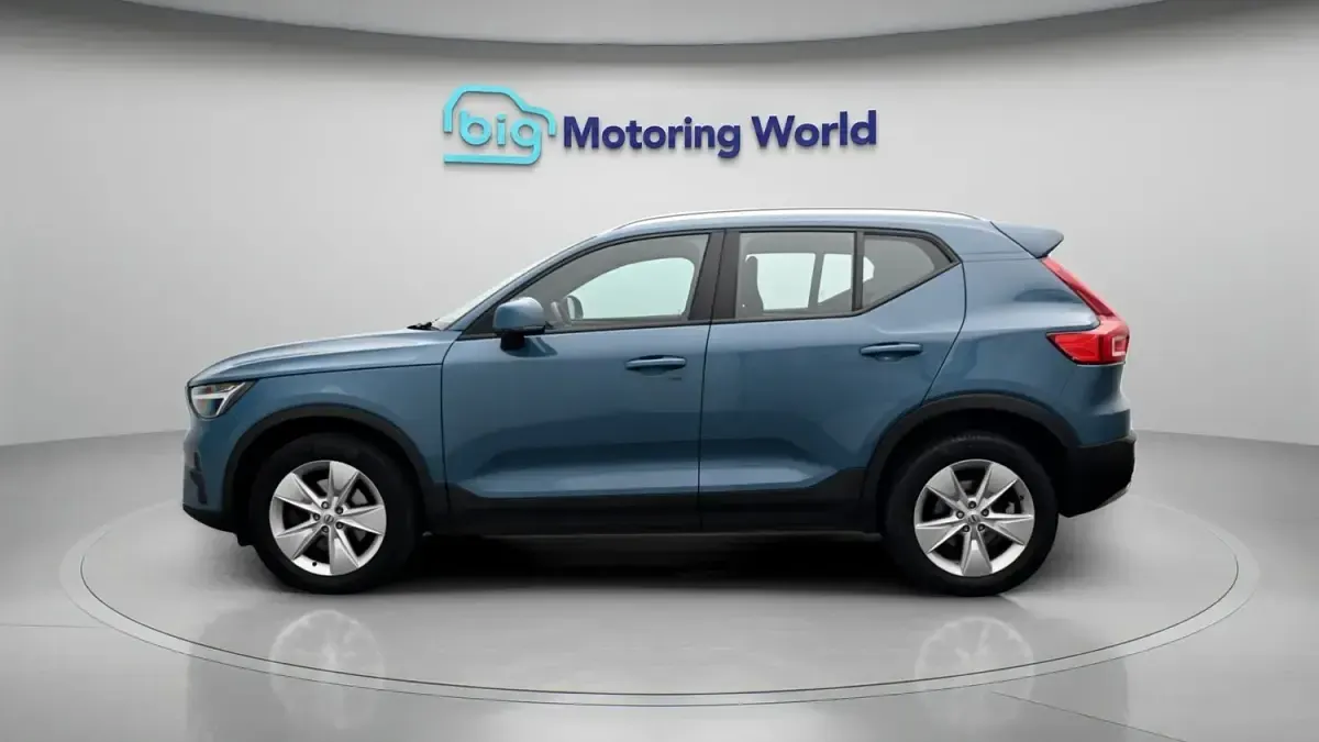 Used Volvo XC40 Core 2024 Blue SUV