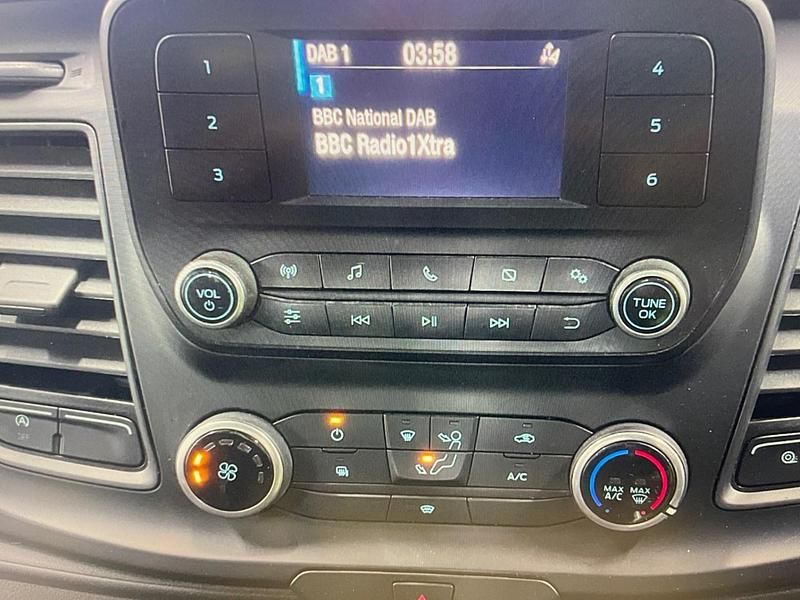 Usado Ford Transit 130 HP (95 kW) 2021 Branco