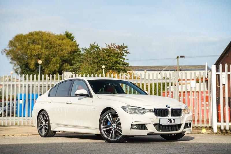 White Used 2015 BMW 318 M Sport Sedan | £9,995 (Fair price) - Image 1/4