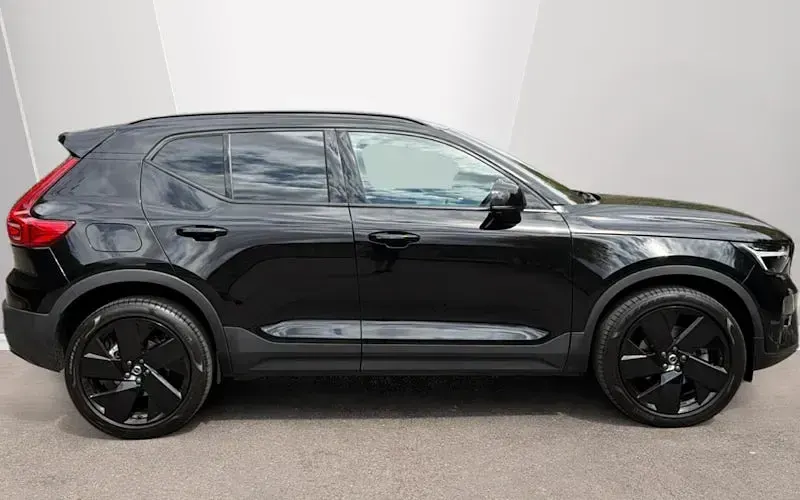 Used Volvo XC40 Plus 197 HP (144 kW) 2026 Black SUV