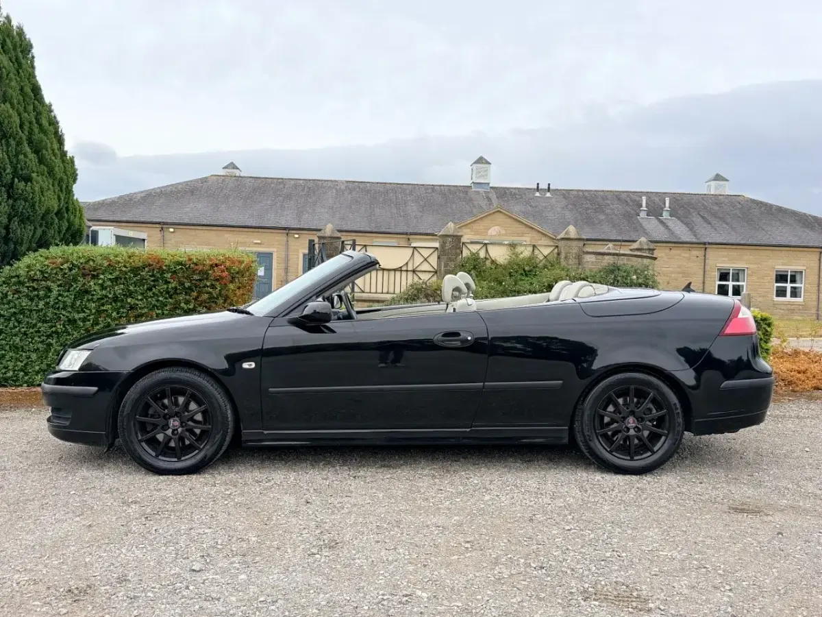 Used Saab 9-3 Linear 147 HP (108 kW) 2007 Black Cabriolet
