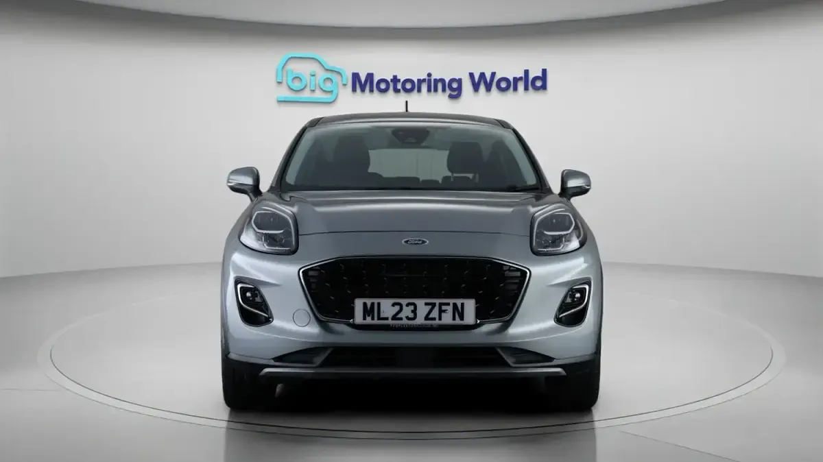 Begagnad Ford Puma Titanium 2023 Silver SUV