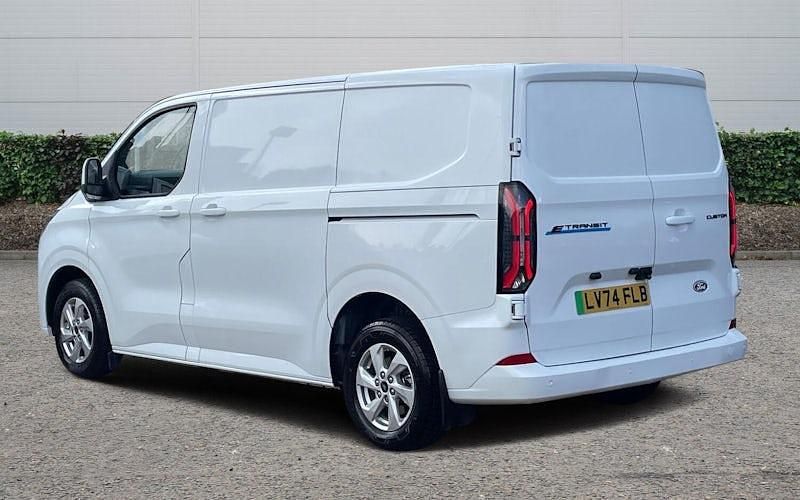 Used Ford Transit Limited 100 kW (136 HP) 2025 Van