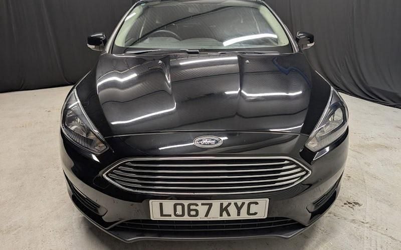 Used Ford Focus Zetec 125 HP (91 kW) 2017 Black Hatchback