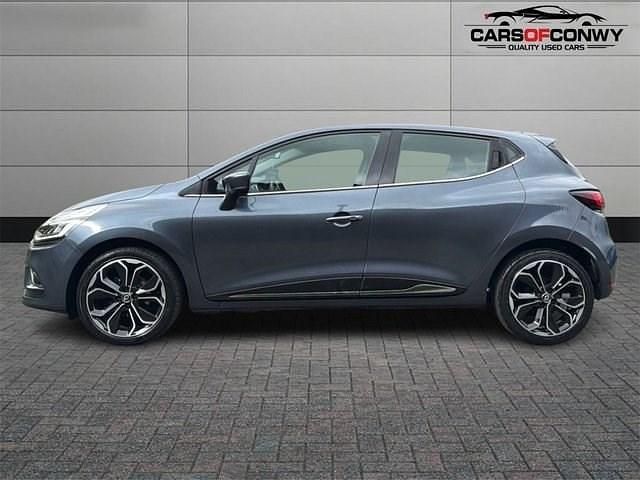Used Renault Clio IV Dynamique 90 HP (66 kW) 2017 Hatchback