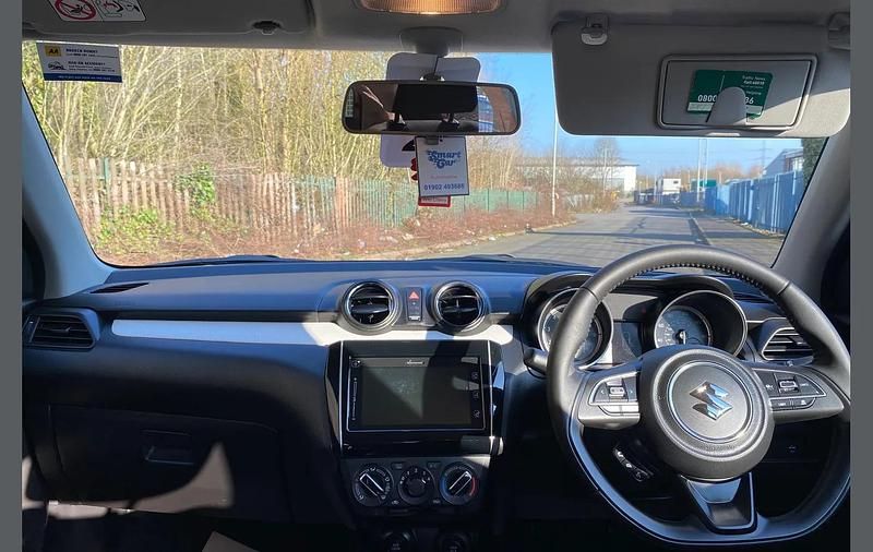 Used Suzuki Swift SZ-L 81 HP (59 kW) 2024 Red Hatchback