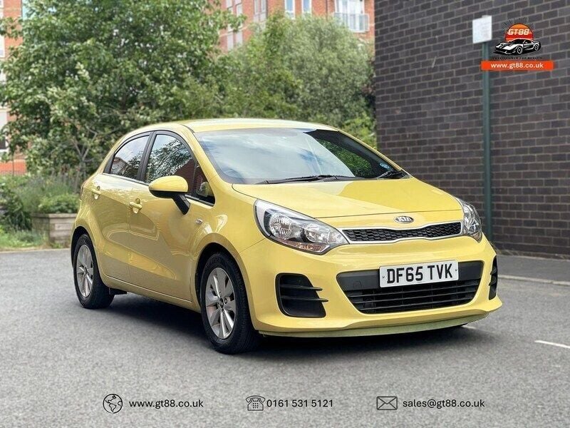 Yellow Used 2015 Kia Rio Hatchback | £5,990 (Fair price) - Image 1/2