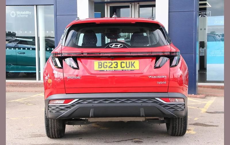 Used Hyundai Tucson SE 227 HP (166 kW) 2023 Red SUV