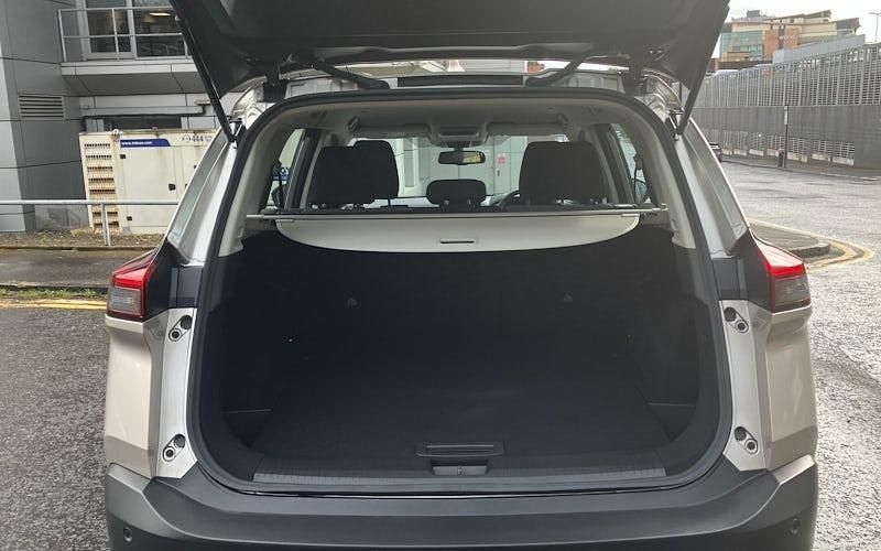 New Nissan X-Trail Acenta Premium 213 HP (156 kW) 2026 Silver SUV