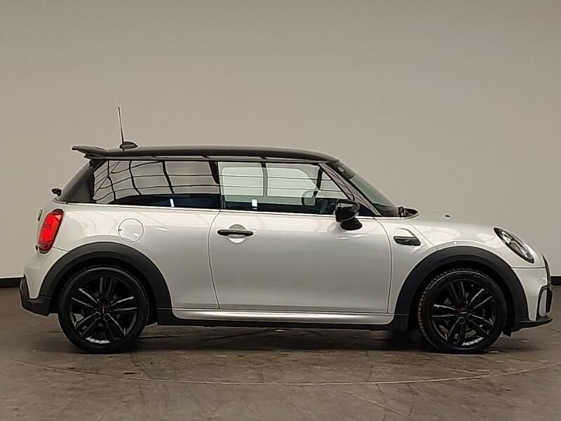Used Mini Cooper Hatch 136 HP (100 kW) 2022 Silver Hatchback