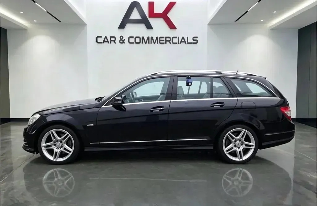 Used Mercedes C250 204 HP (150 kW) 2009 Black Estate