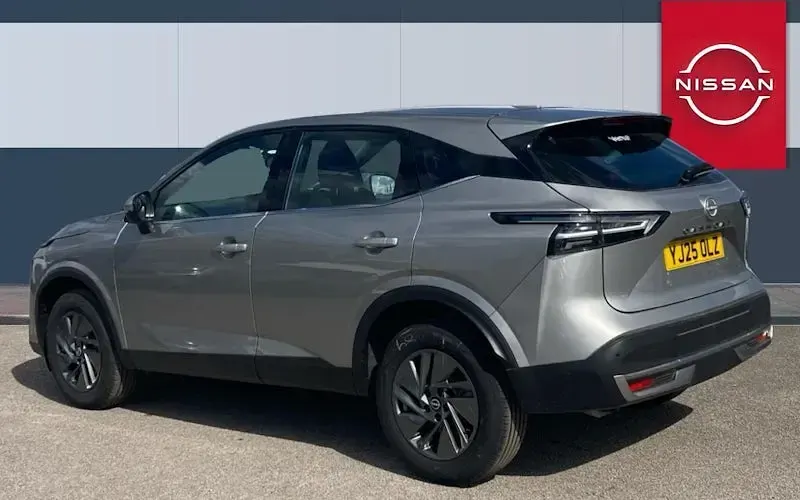 New Nissan Qashqai Acenta Premium 140 HP (102 kW) 2025 Silver SUV