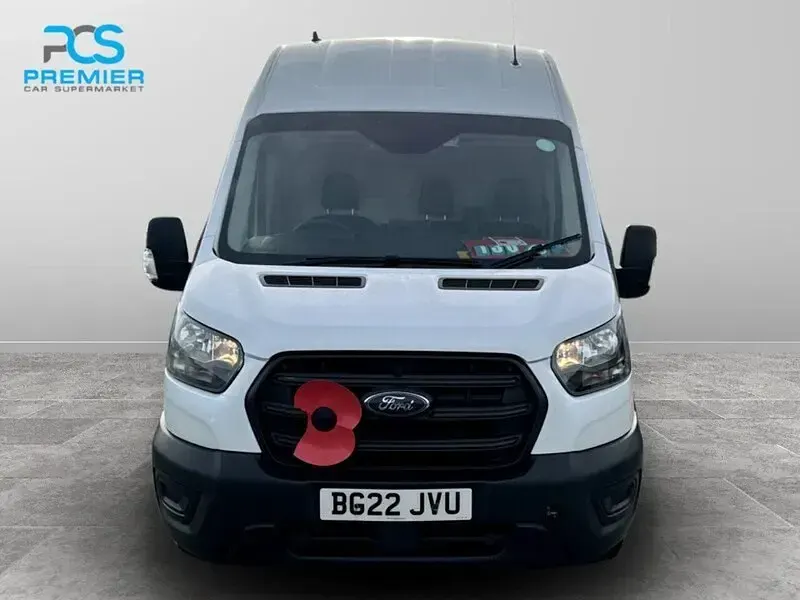 Usado Ford Transit 170 HP (125 kW) 2022 Branco Van