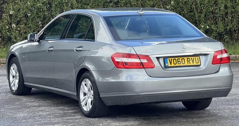 Used Mercedes E250 SE 2010 Silver Sedan