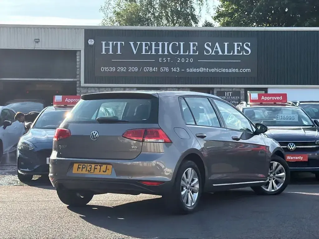 Used VW Golf VII SE 105 HP (77 kW) 2013 Grey Hatchback