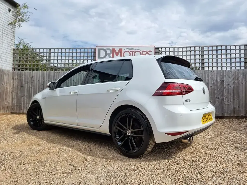 Used VW Golf VII GTD 184 HP (135 kW) 2014 White Hatchback