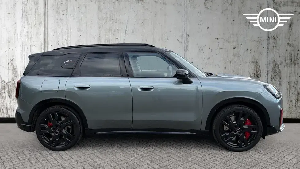 Used Mini John Cooper Works Countryman 296 HP (217 kW) 2025 Green SUV