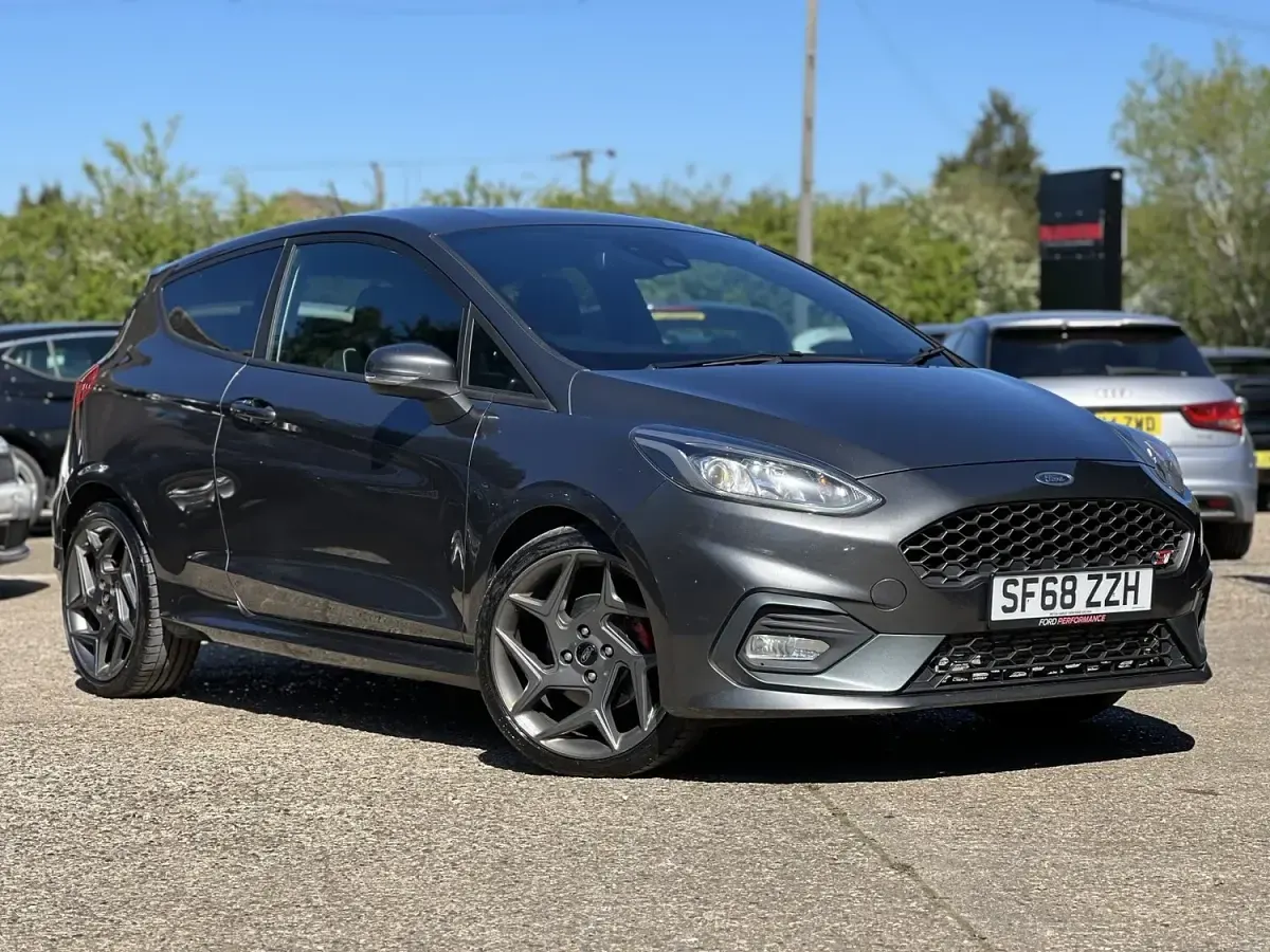 Used Ford Fiesta ST 200 HP (147 kW) 2018 Grey Hatchback