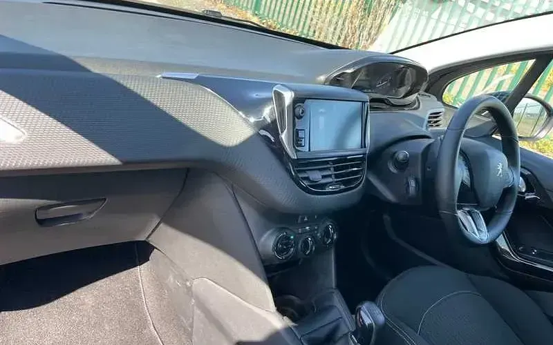 Used Peugeot 208 Active 82 HP (60 kW) 2017 Grey Hatchback