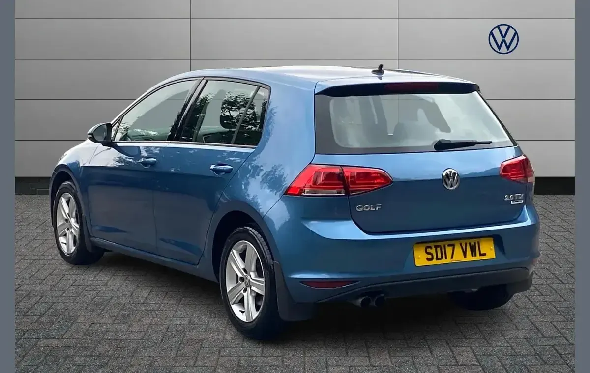 Used VW Golf VII Edition 147 HP (108 kW) 2017 Blue Hatchback