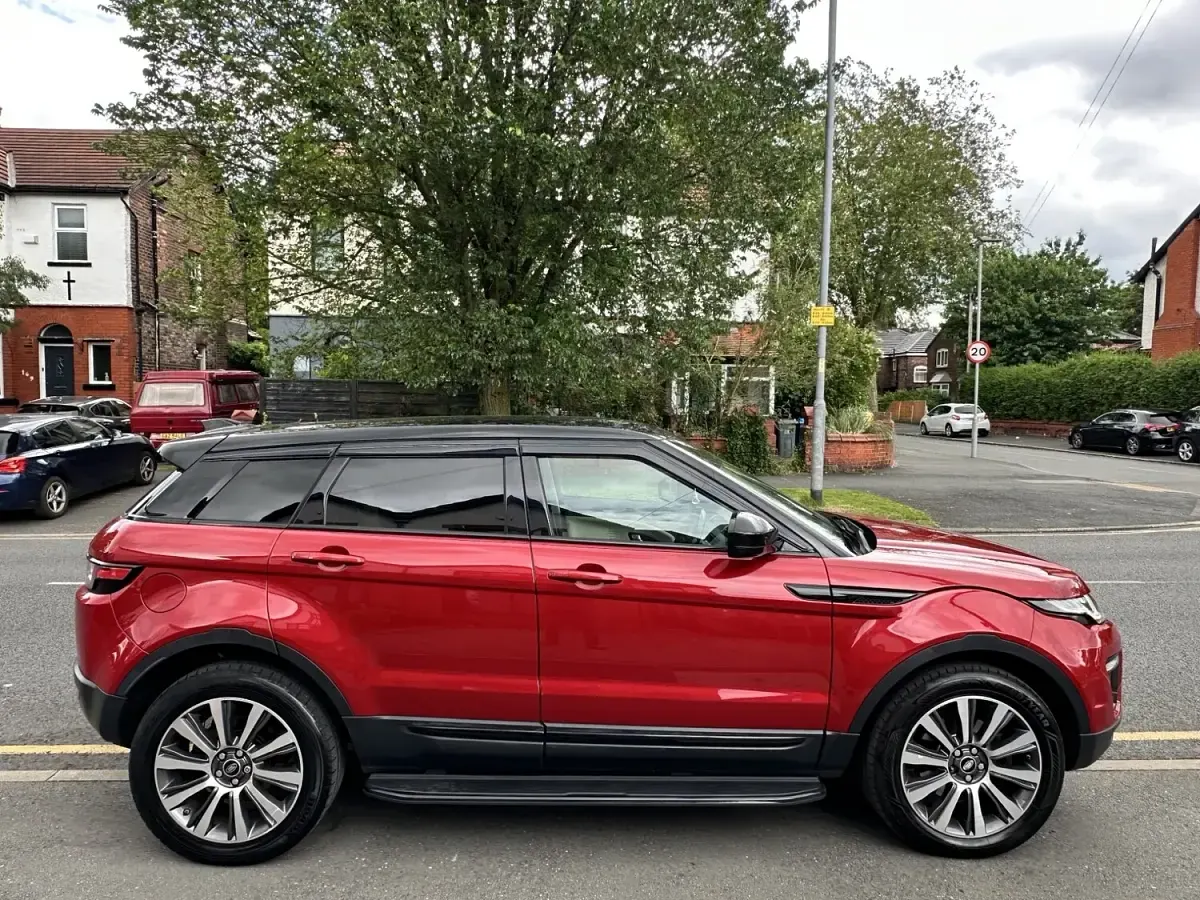 Used Land Rover Range Rover evoque SE 2015 Red Estate