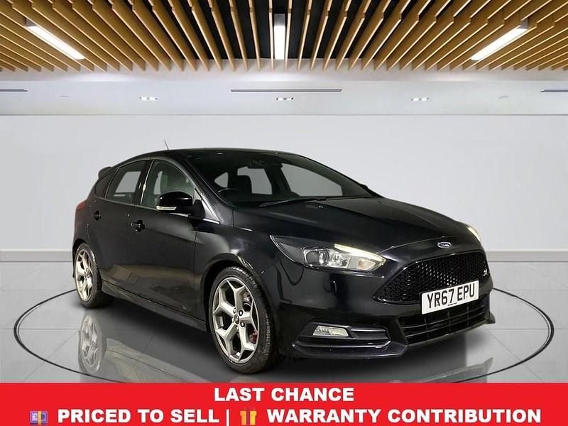 Used Ford Focus ST 185 HP (136 kW) 2017 Black Hatchback