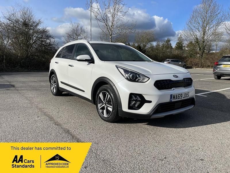 Used Kia Niro 139 HP (102 kW) 2019 White SUV