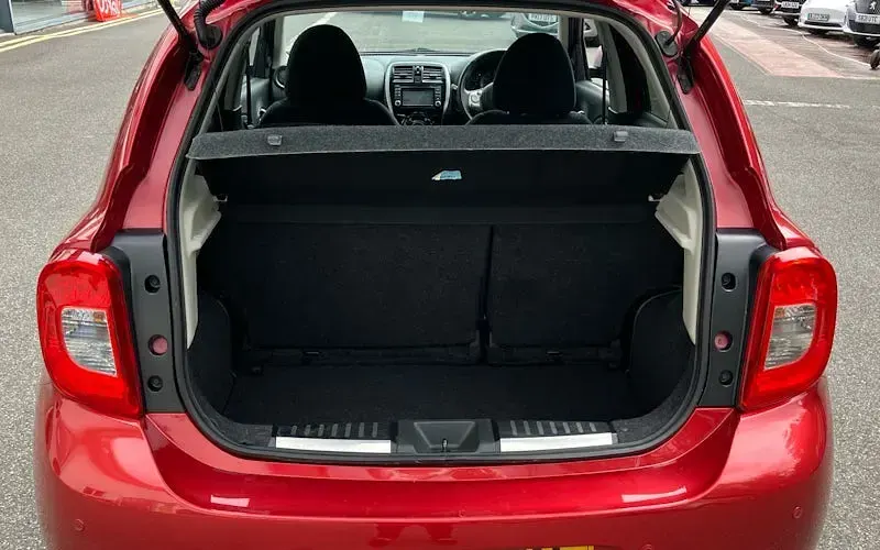 Used Nissan Micra N-TEC 80 HP (58 kW) 2016 Red Hatchback