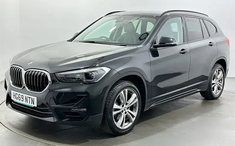 Second-hand BMW X1 Sport Line 140 CP (102 kW) 2020 Negru SUV